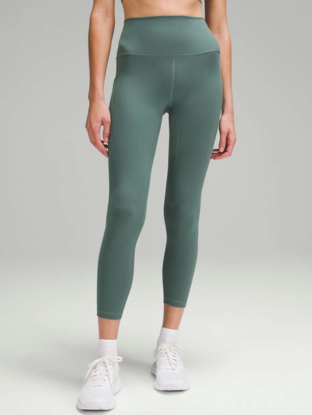 Lululemon Wunder Train High-Rise Tight with Pockets 25"
Medium Forest Sz 10